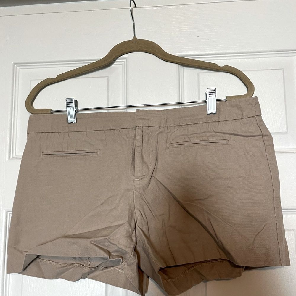 Gap Khaki Shorts - Picture 1 of 5